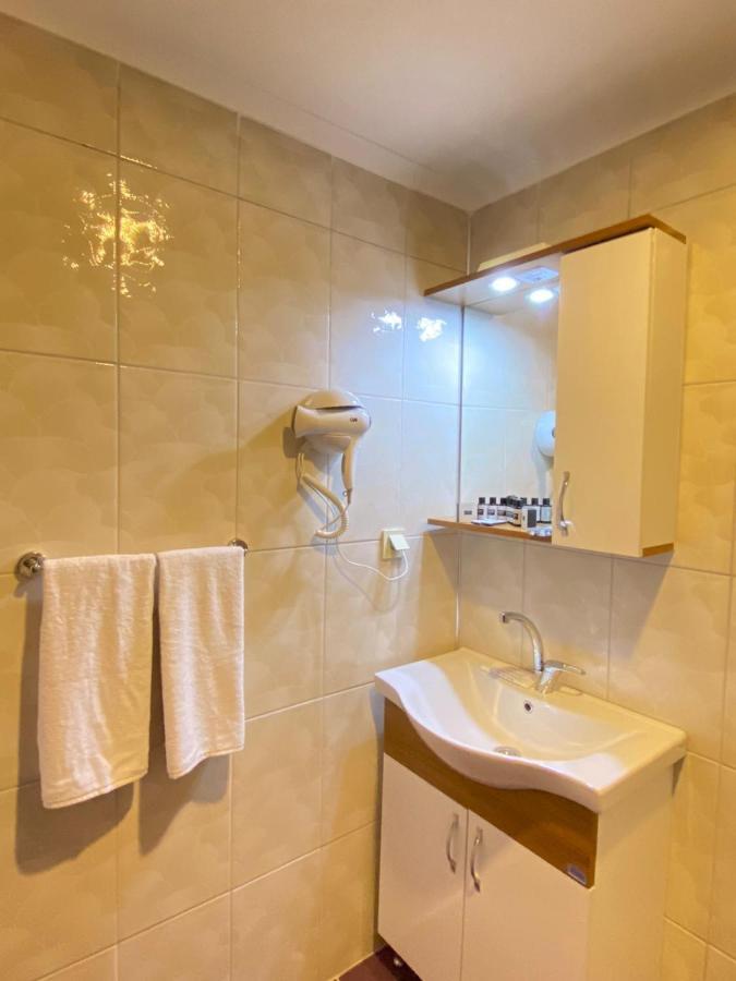 Готель Dream Town Hotel&restaurant 3*