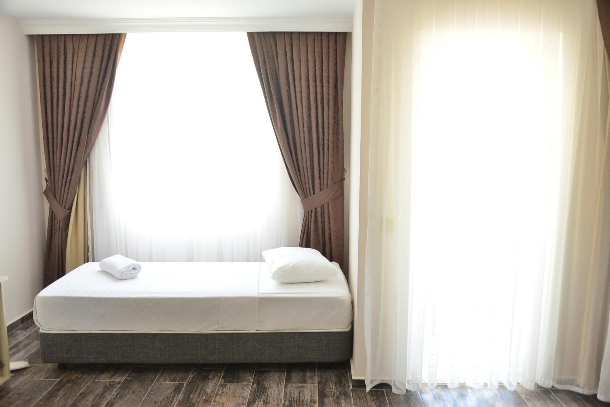 Hotel Dream Town Hotel&restaurant